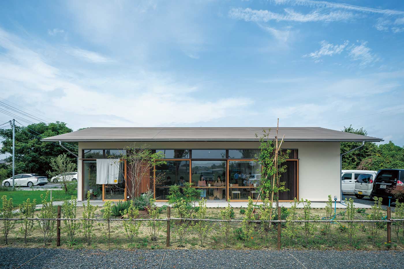 【コミュニティ建築】「平飼い自然卵と農家カフェ」設計・施工＝㈱エコ建築考房